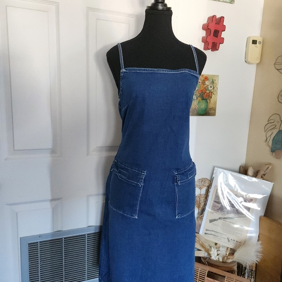 90s CK denim dress w/ pockets - Picture 3 of 4
